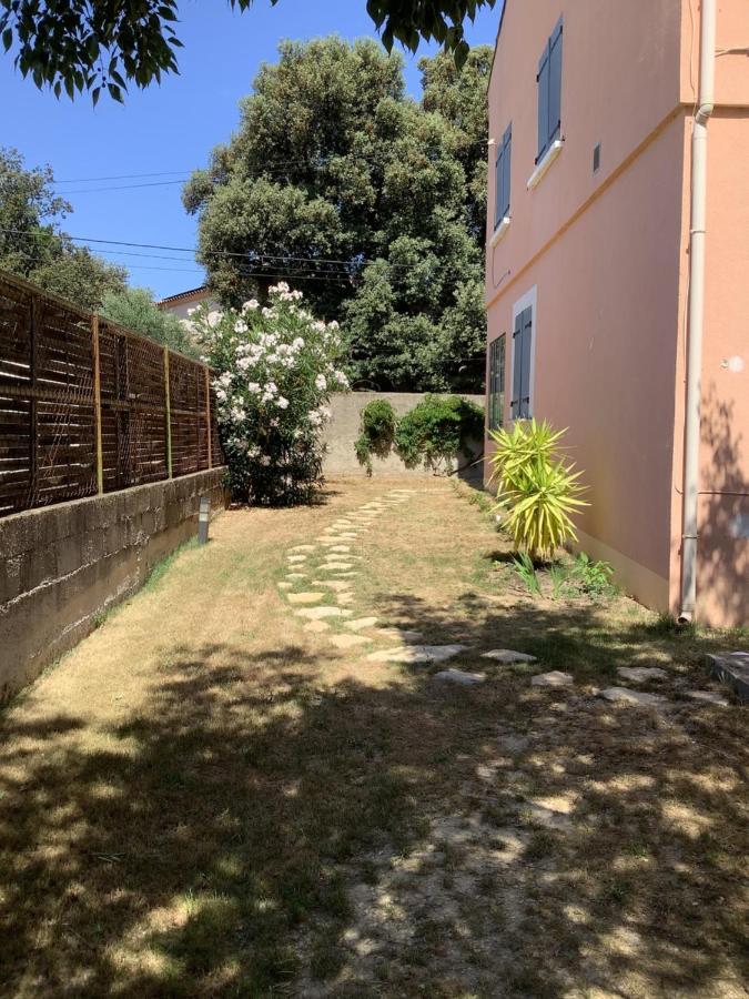 Un Sejour Entre Nimes Et Montpellier Apartment Souvignargues Exterior photo