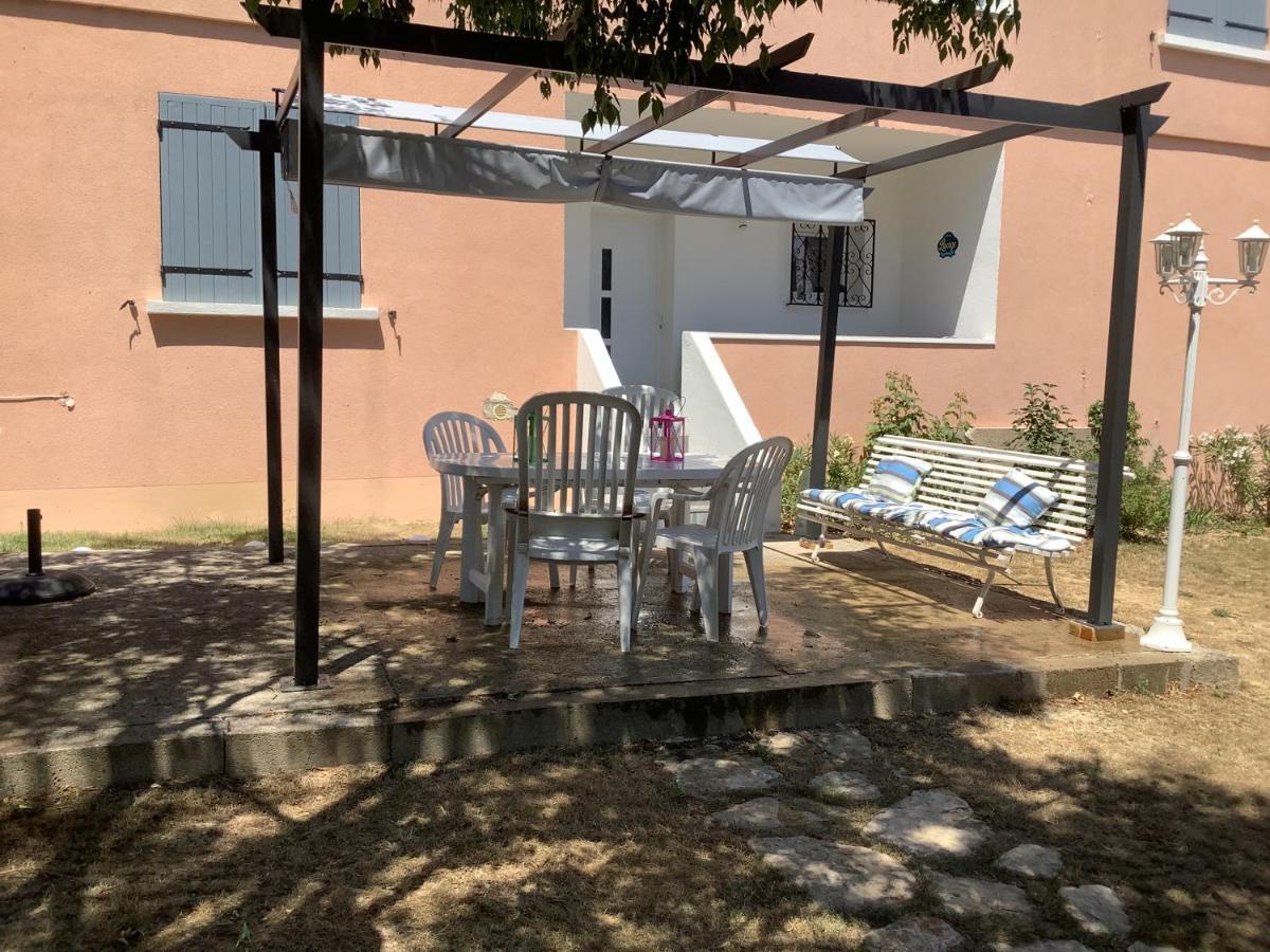 Un Sejour Entre Nimes Et Montpellier Apartment Souvignargues Exterior photo