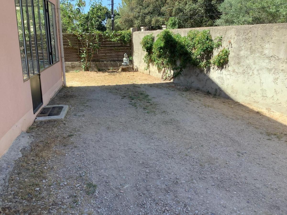 Un Sejour Entre Nimes Et Montpellier Apartment Souvignargues Exterior photo